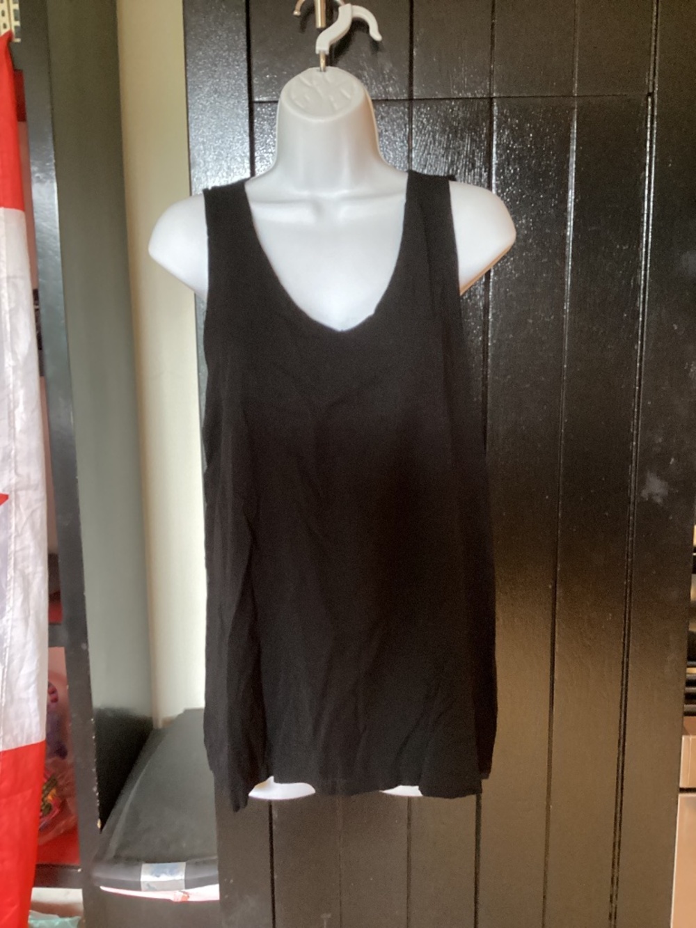 LIRA Sleeveless Shirt